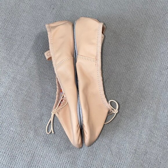 New Capezio Ballet Shoes - Picture 4 of 5